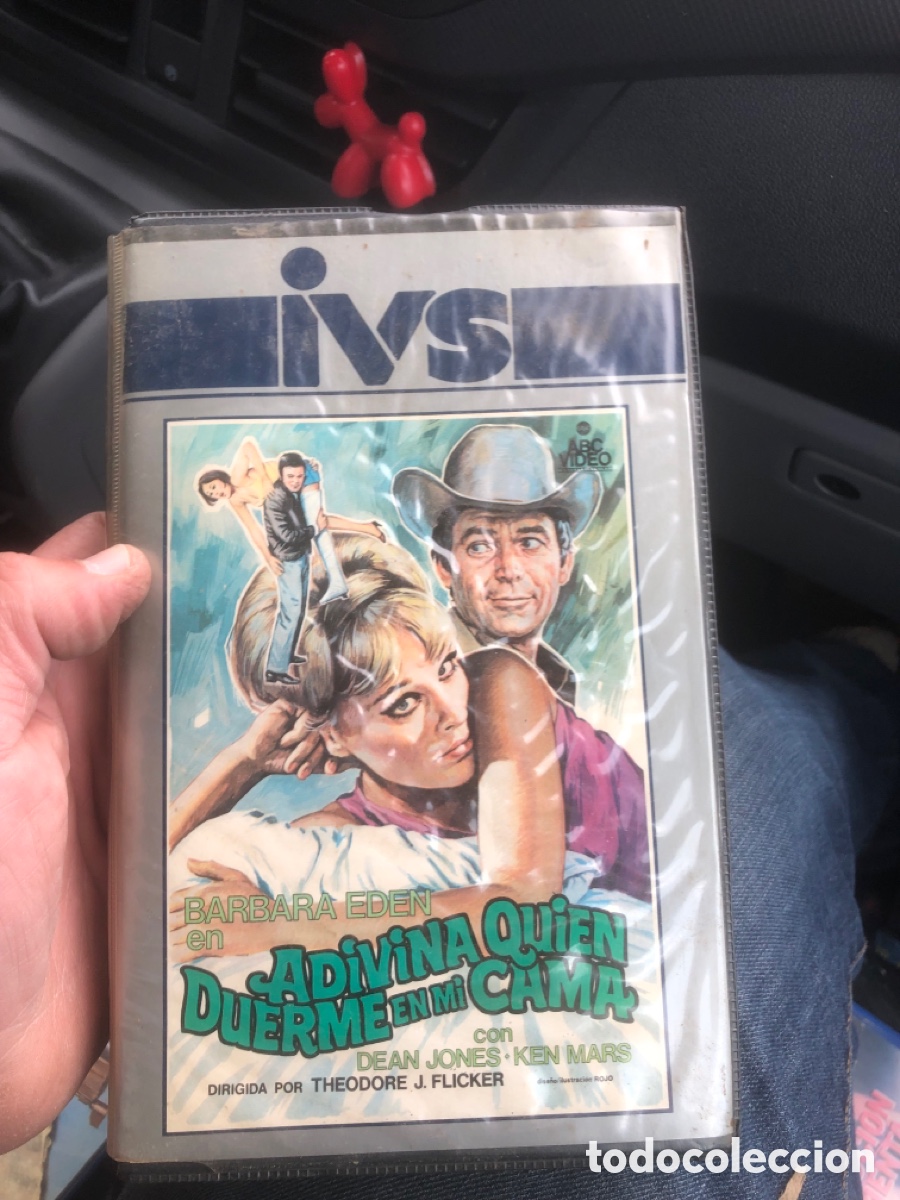 Cine: VHS V&Iacute;DEO CLUB ADIVINA QUIEN DUERME EN MI CAMA