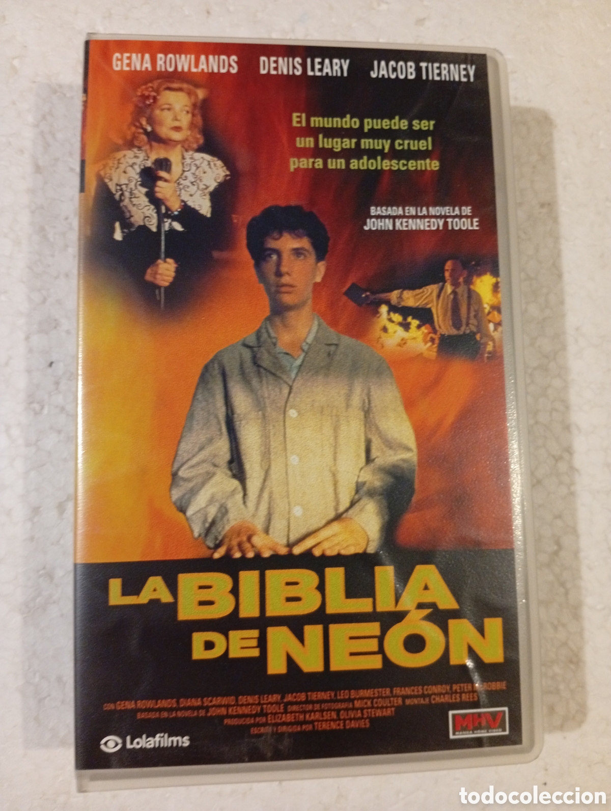 Cine: 1 VHS. LA BIBLIA DE NE&Oacute;N. TERENCE DAVIES.