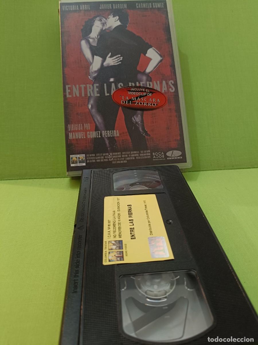 Cine: VHS Entre las piernas Javier Bardem - primera edici&oacute;n video club