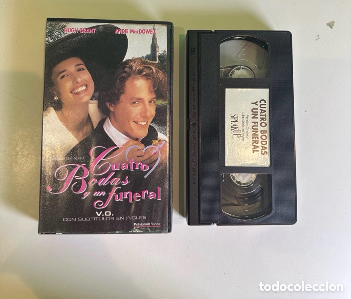Kino: VHS Cuatro Bodas y un Funeral Four Weddings and a Funeral Hugh Grant