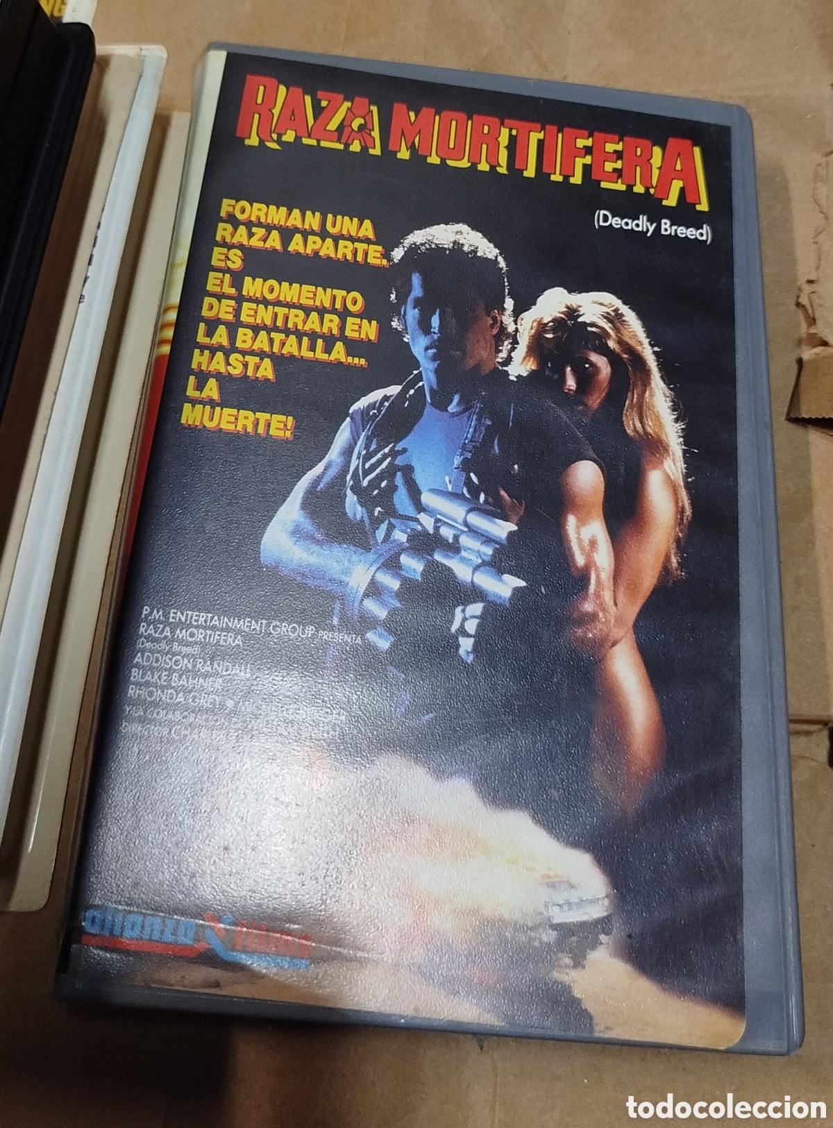 Cine: Raza mort&iacute;fera. VHS. .