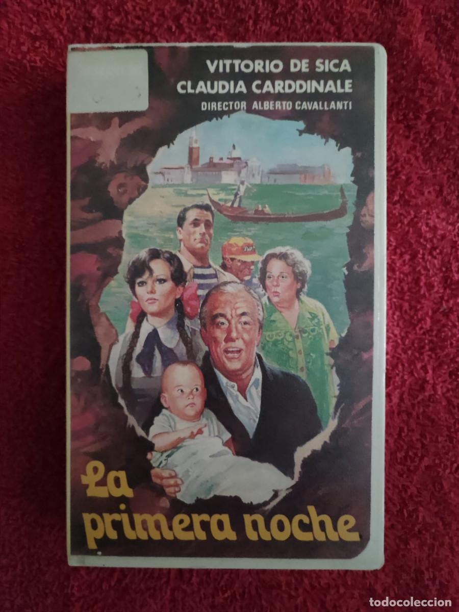 Cine: LA PRIMERA NOCHE (1959) VHS 1&ordf; EDICI&Oacute;N COMEDIA ROMANCE VITTORIO DE SICA CLAUDIA CARDINALE