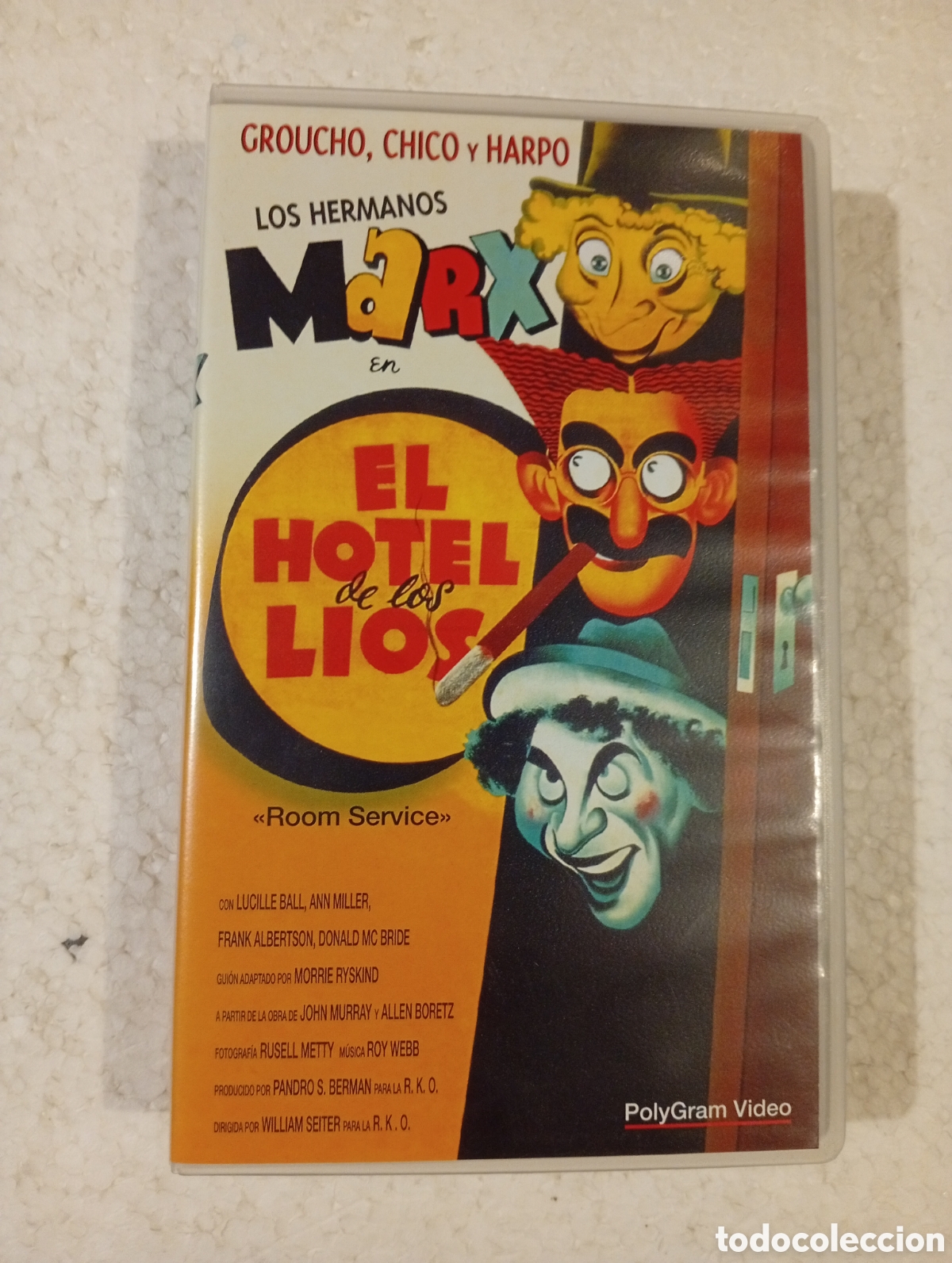 Cine: 1 VHS. EL HOTEL DE LOS L&Iacute;OS. HERMANOS MARX.