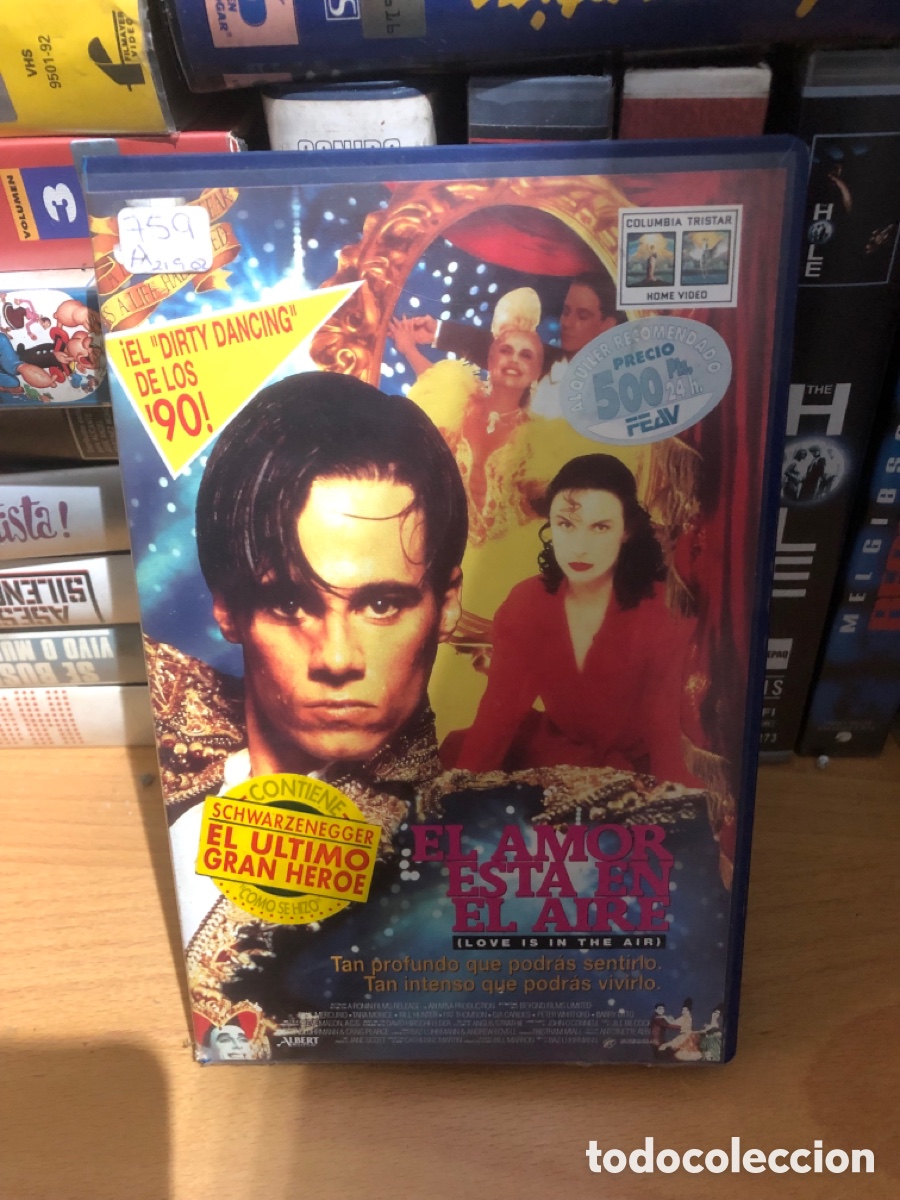 Cine: VHS V&Iacute;DEO CLUB EL AMOR EST&Aacute; EN EL AIRE