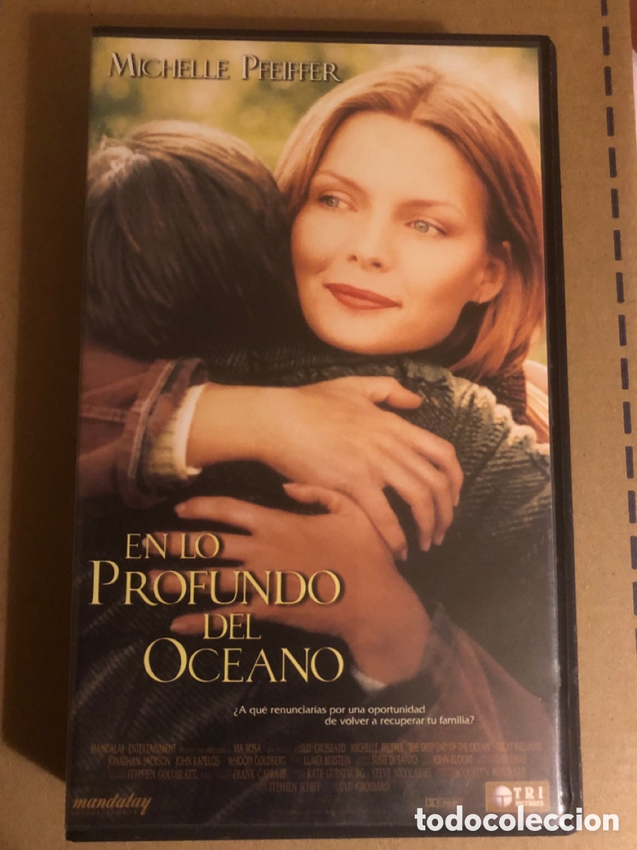 Cine: VHS V&Iacute;DEO CLUB EN LO PROFUNDO DEL OC&Eacute;ANO