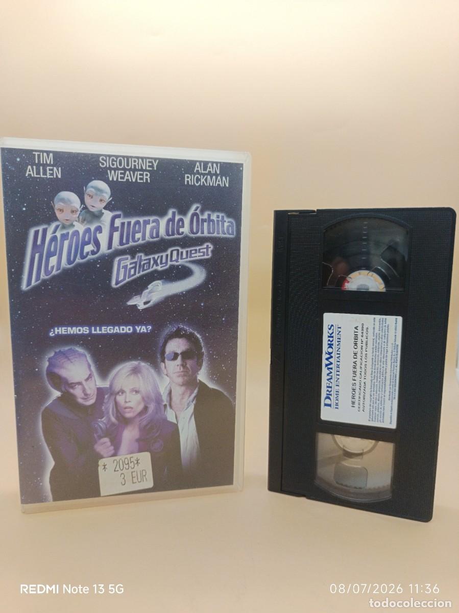 Cine: VHS-HEROES FUERA DE ORBITA