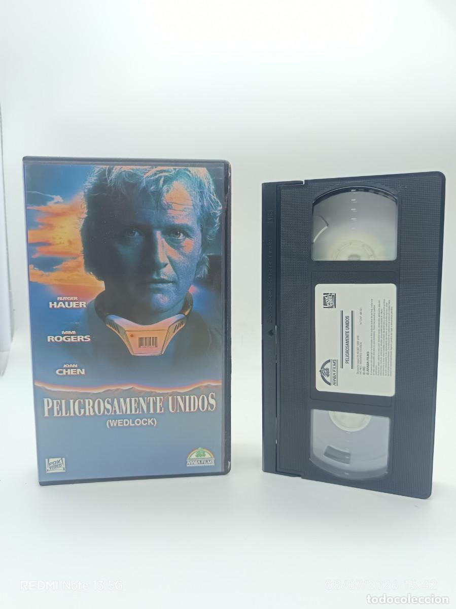 Cine: VHS-PELIGROSAMENTE JUNTOS
