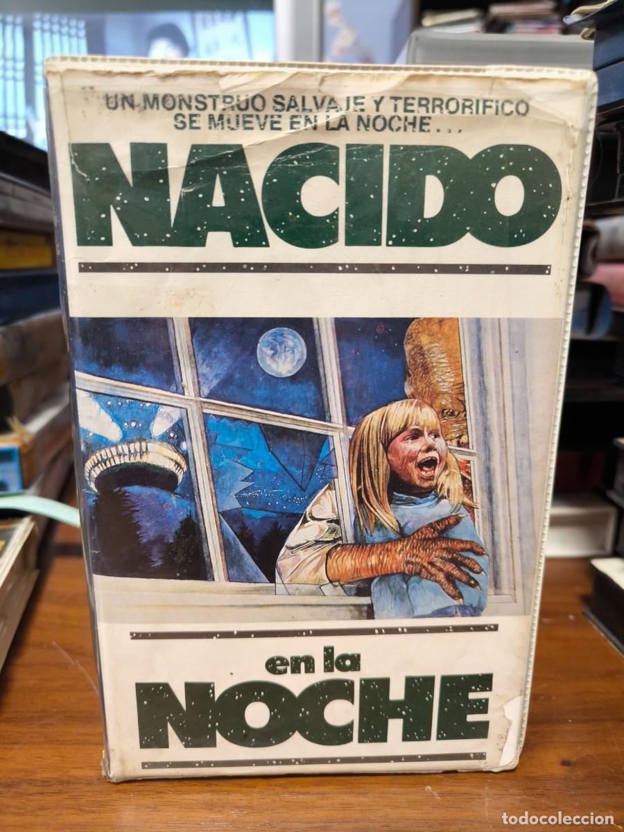 Cine: Nacido En la Noche VHS Un Monstruo Salvaje Y terror&iacute;fico...
