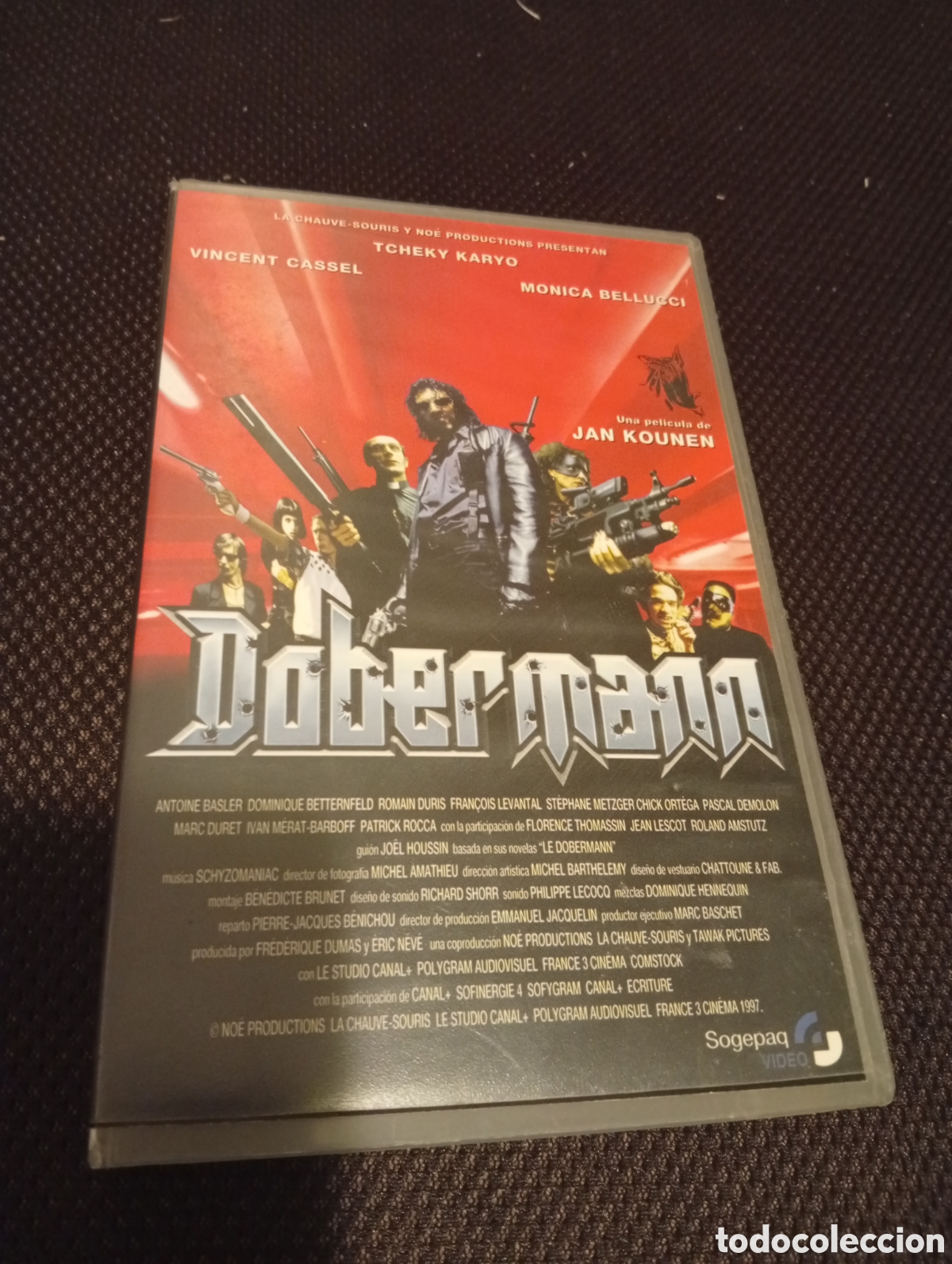 Cine: Dobermann vhs pel&iacute;cula - Foto 1