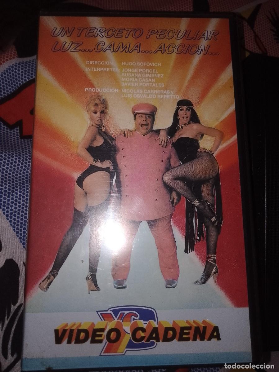 Cine: Un terceto peculiar luz cama acci&oacute;n vhs rrareza