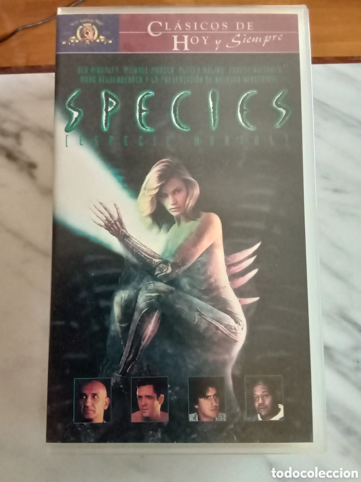 Cine: VHS Species Especie Mortal