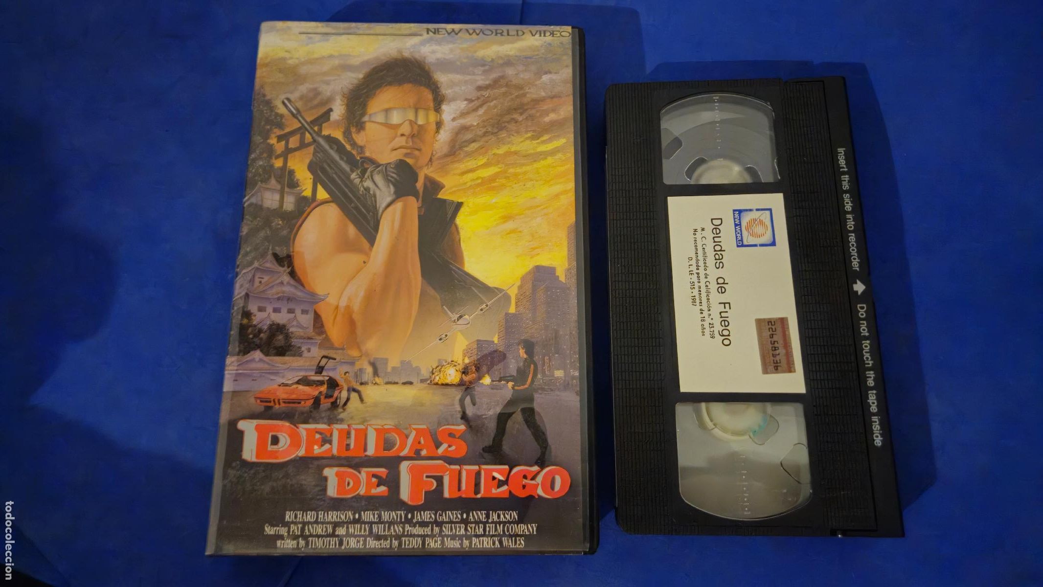 Cine: DEUDAS DE FUEGO VHS (RT5 RT6)