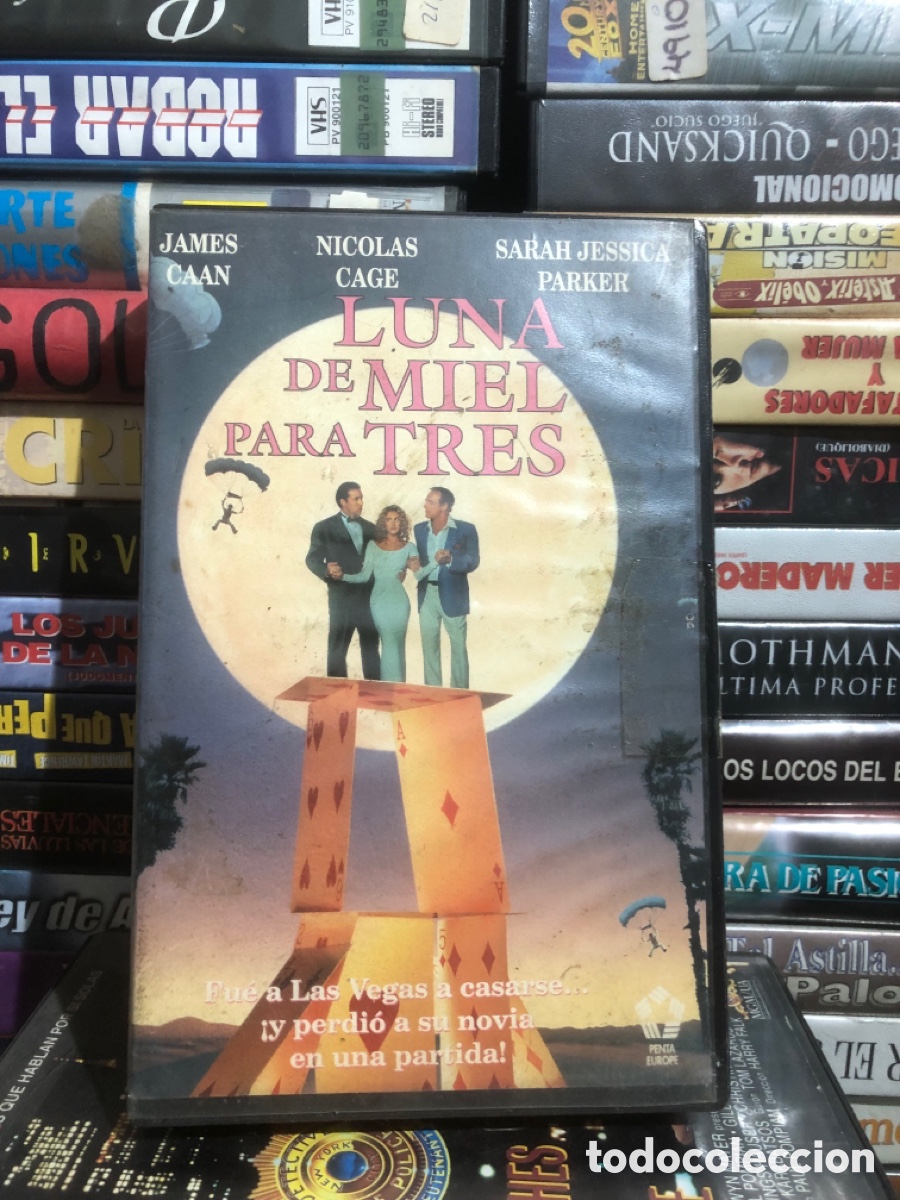 Cine: VHS V&Iacute;DEO CLUB LUNA DE MIEL PARA TRES