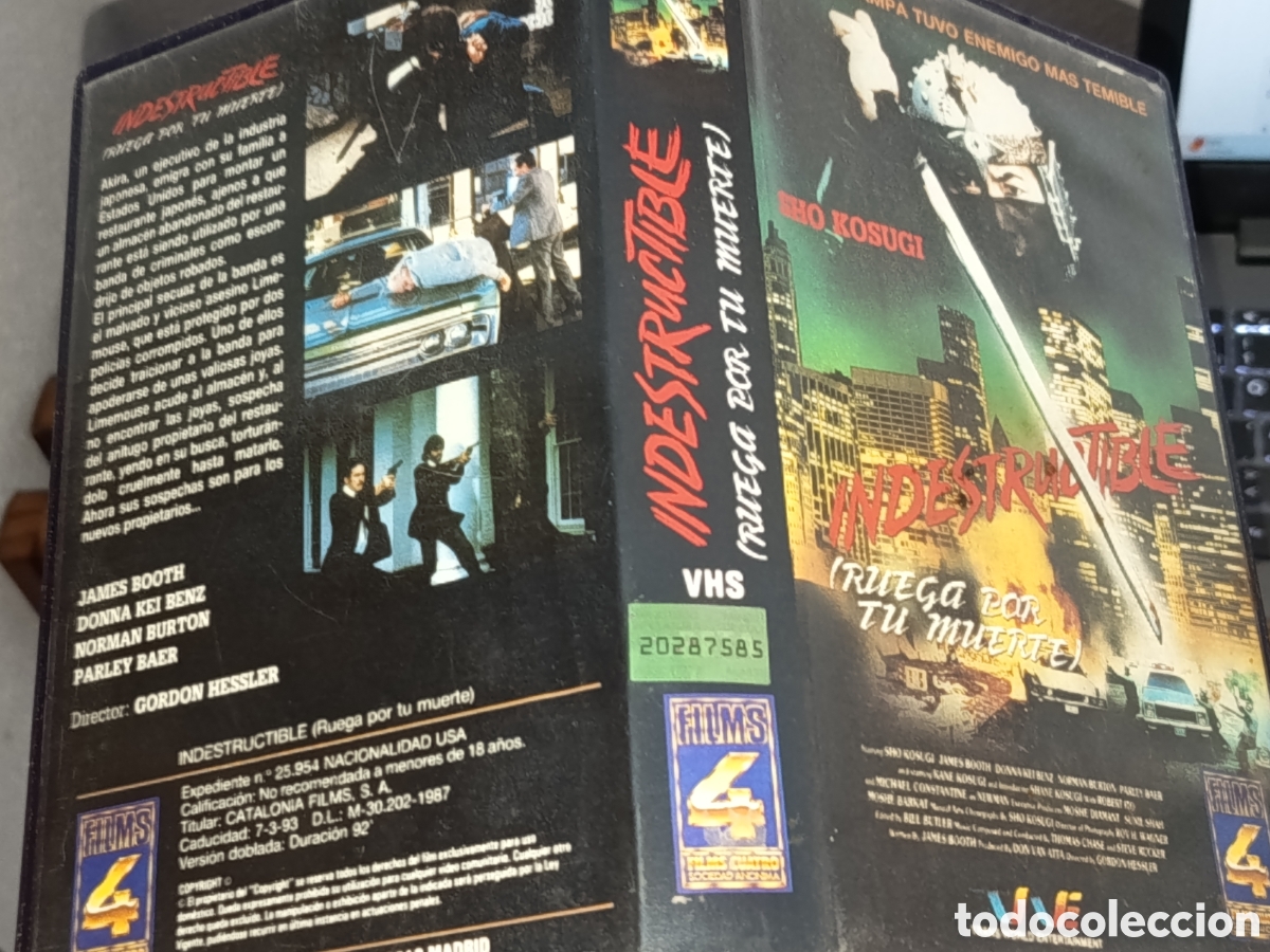 Cine: Indestructible. Pel&iacute;cula VHS - Foto 2