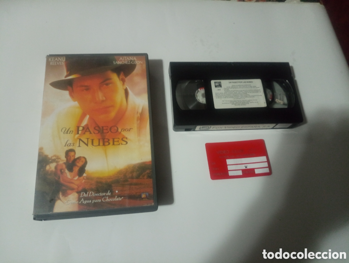 Cine: VHS UN PASEO POR LAS NUBES - KEANU REEVES