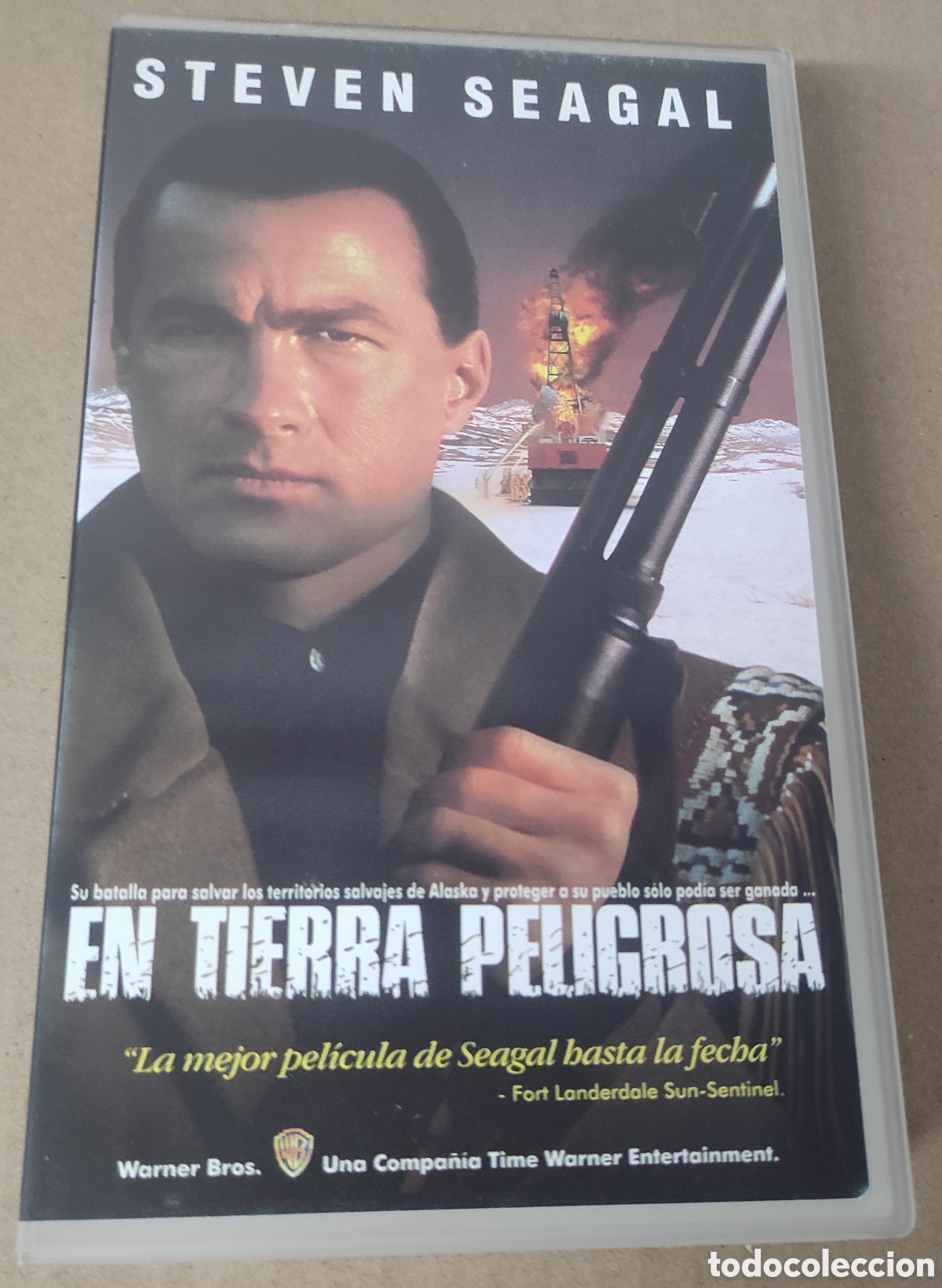 Cine: EN TIERRA PELIGROSA - VHS