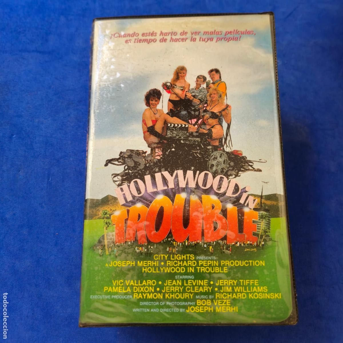 Cine: HOLLYWOOD IN TROUBLE VHS (OO6 OO7)