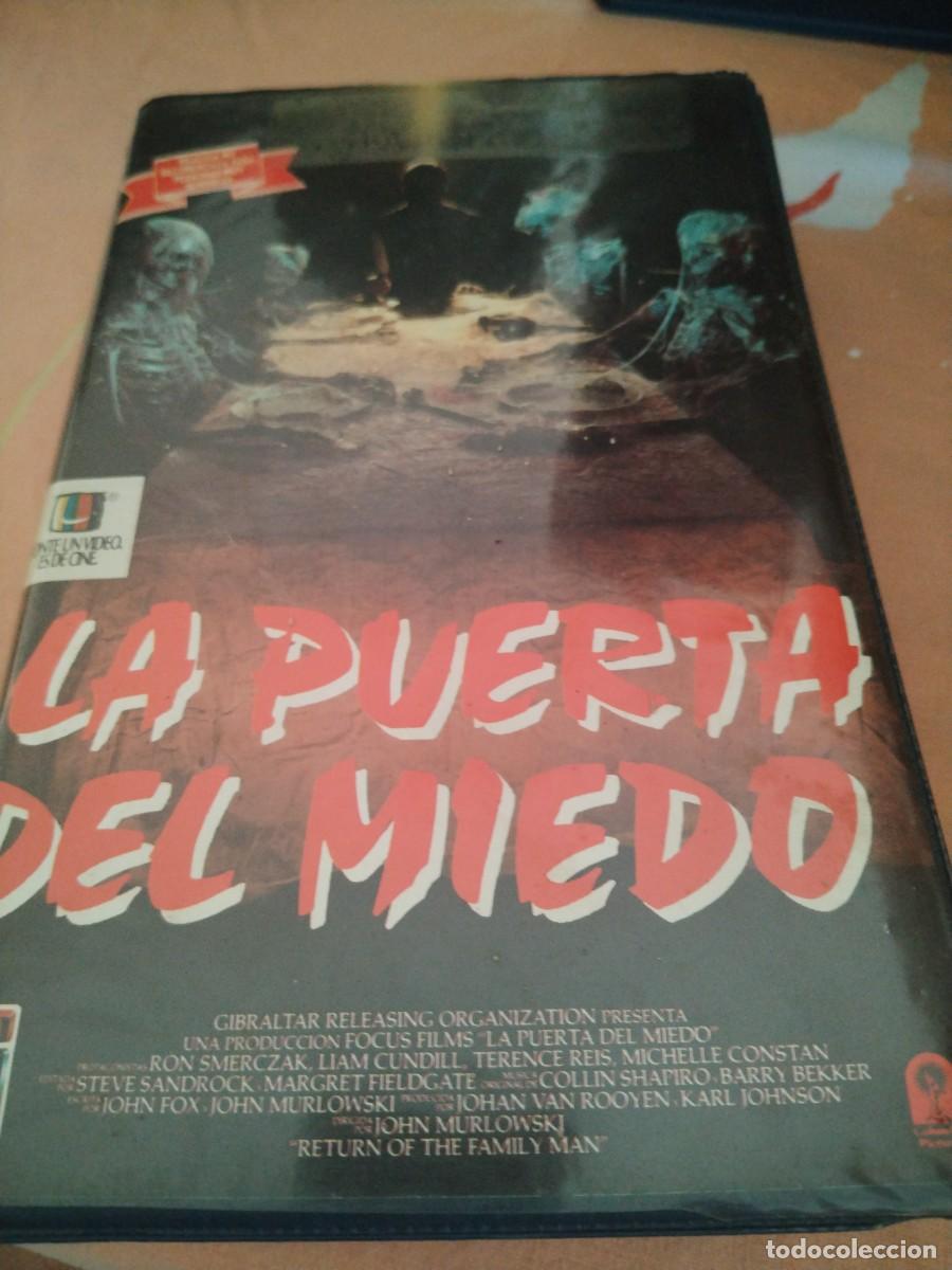 Cine: VHS - LA PUERTA DEL MIEDO - 109