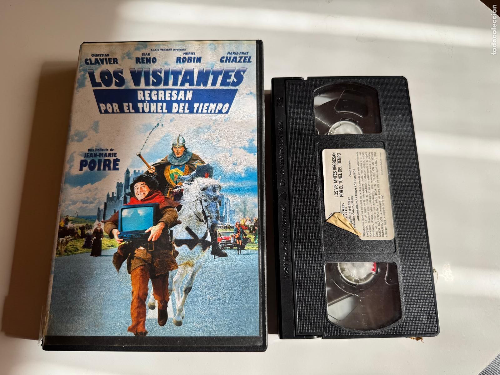 Cine: PELICULA VHS LOS VISITANTES REGRESAN POR EL TUNEL DEL TIEMPO A&Ntilde;O 1998 CHRISTIAN CLAVIER JEAN RENO