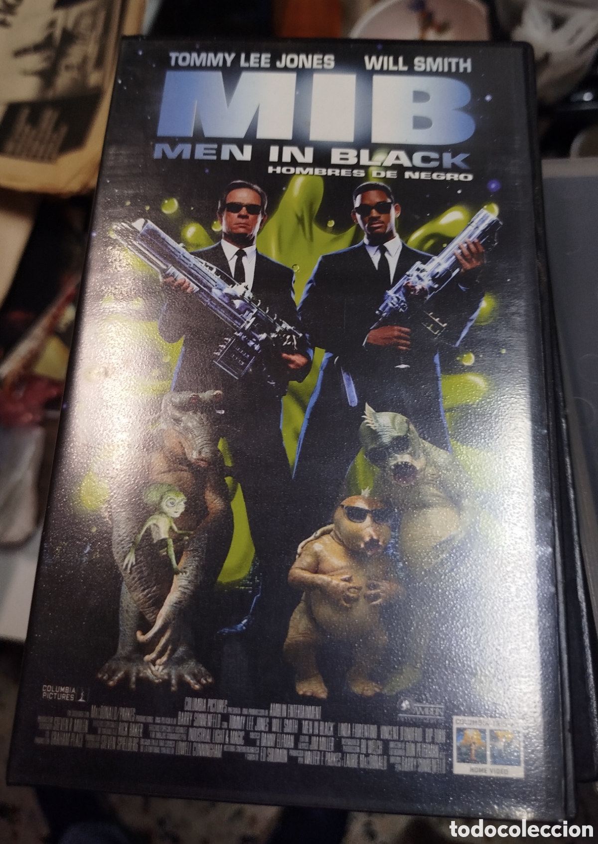 Cine: MIB. Men in black. VHS