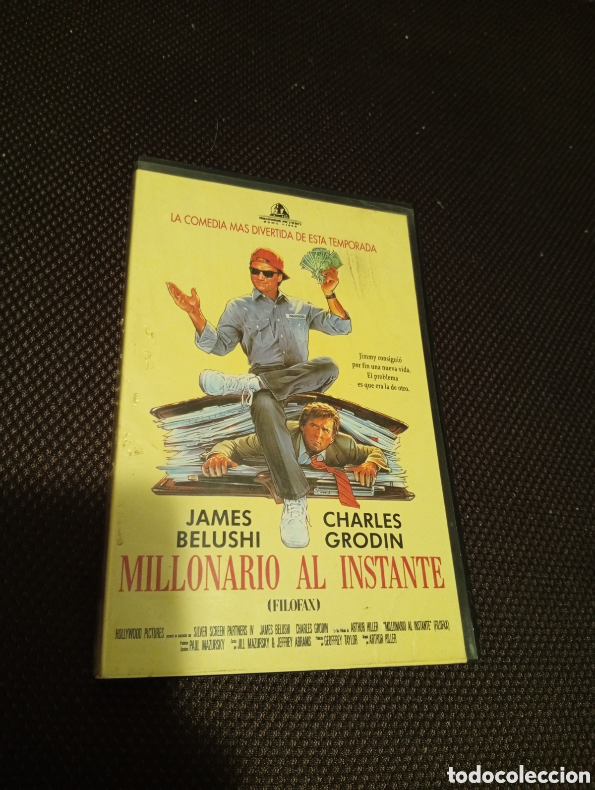 Cin&eacute;ma: Millonario al instante vhs