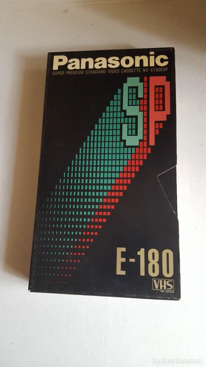 Kino: Video cassette/Cinta de v&iacute;deo VHS para grabar, E 180, marca Panasonic.