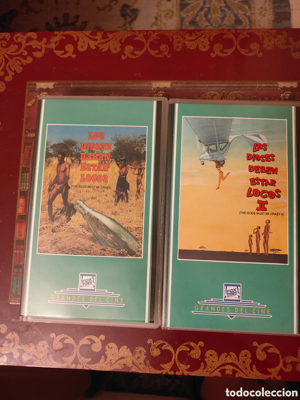 Cine: Pack Lote 2 Pel&iacute;culas VHS Los Dioses Deben Estar Locos I y II - Colecci&oacute;n Grandes del Cine Fox Video