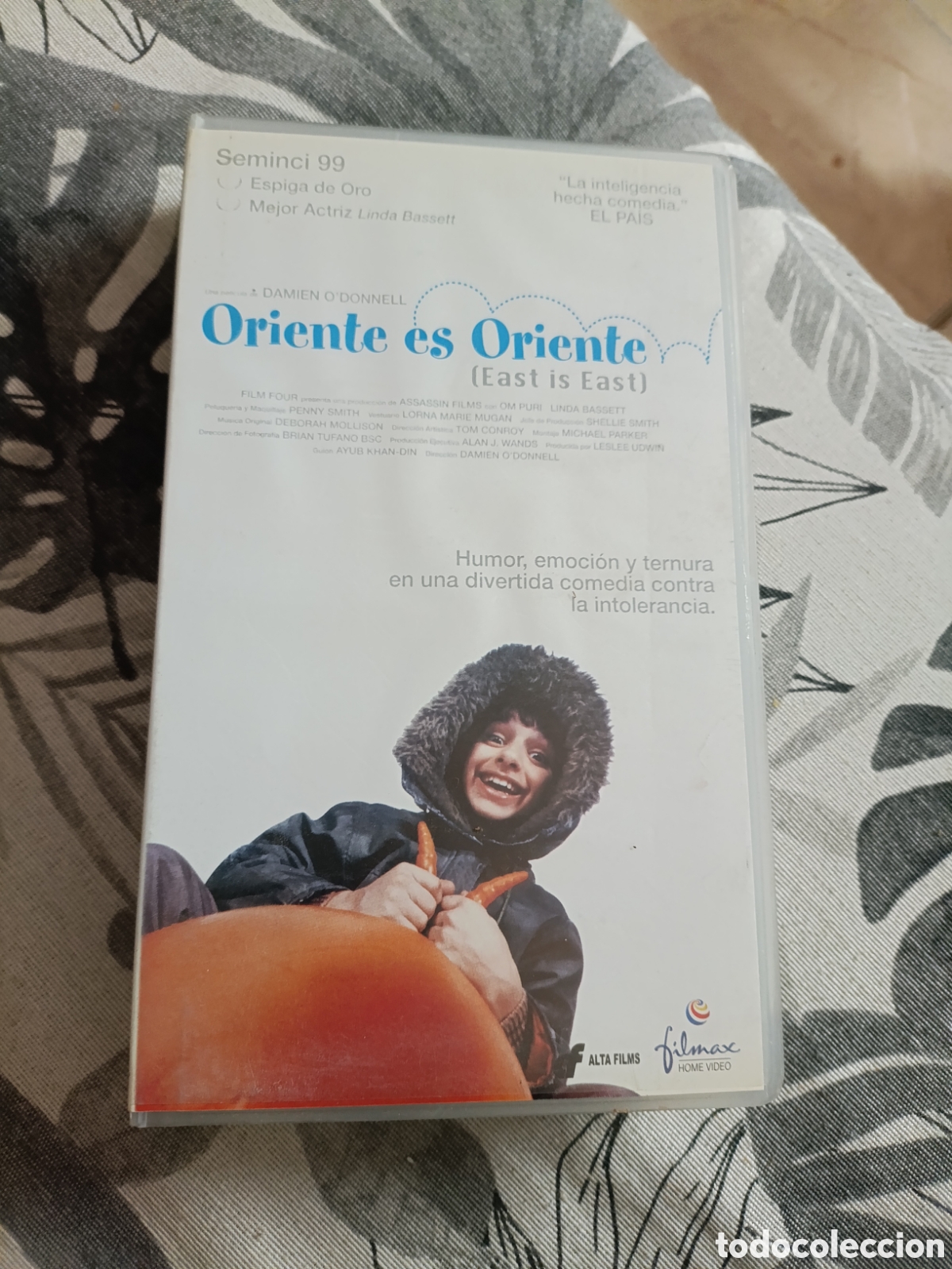 Cine: ORIENTE ES ORIENTE [ VHS CAJA PEQUE&Ntilde;A ]