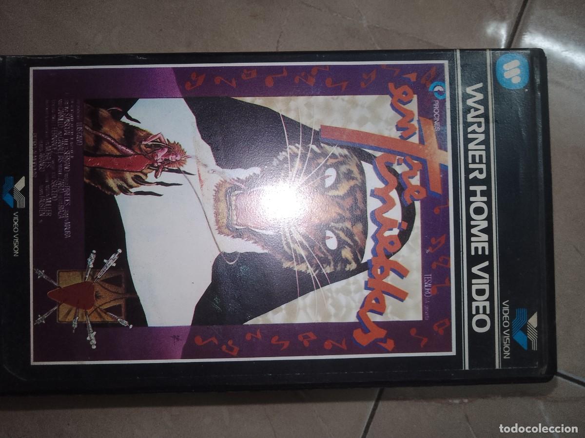 Cine: Entre tinieblas vhs 1 edici&oacute;n