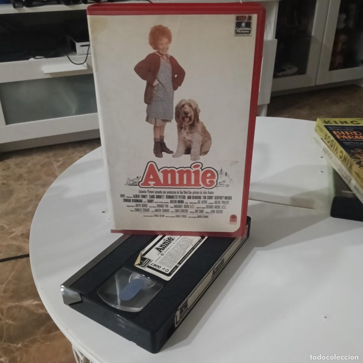 Cine: ANNIE - ALBERT FINNEY, CAROL BURNETT - RCA