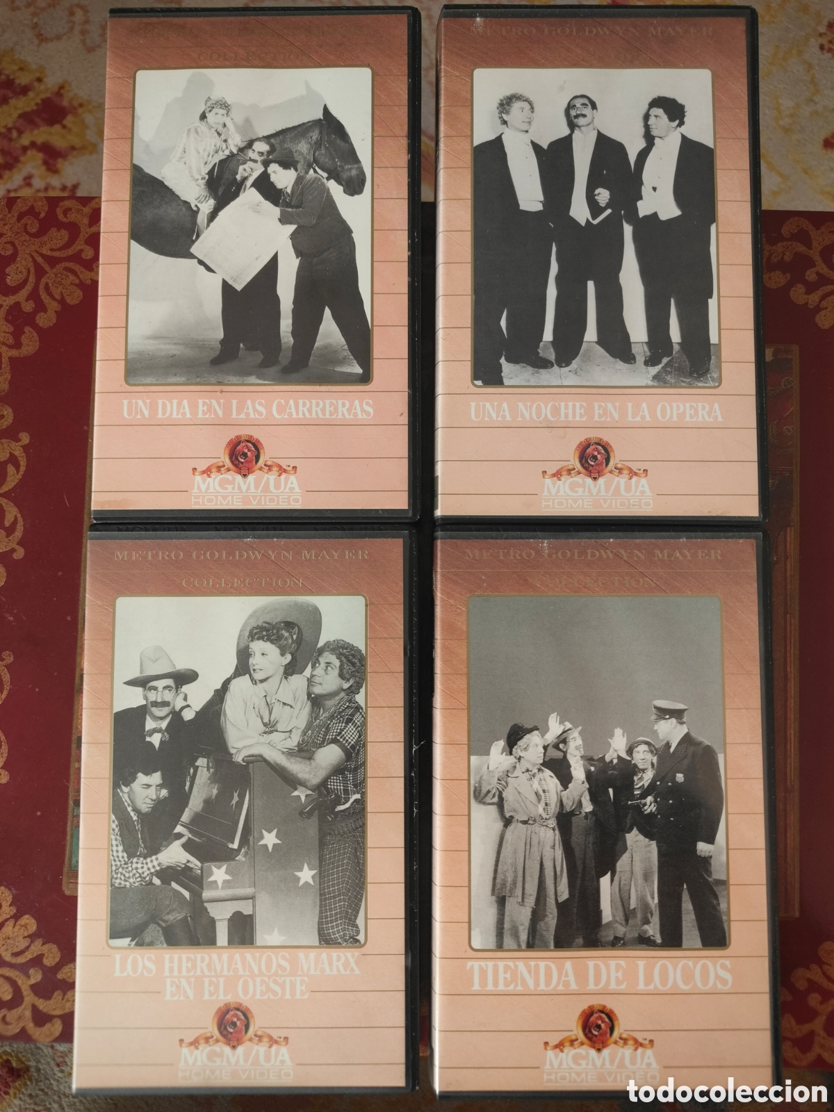 Cine: Lote 4 Cintas VHS Los Hermanos Marx: Una Noche en la &Oacute;pera, Un D&iacute;a en las Carreras - MGM / Videoman