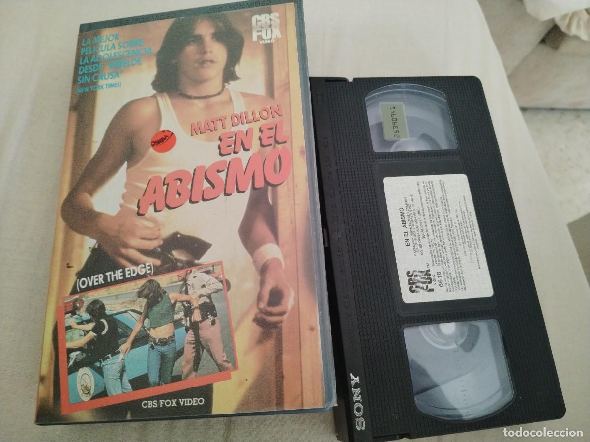 Cinema: VHS - EN EL ABISMO -----