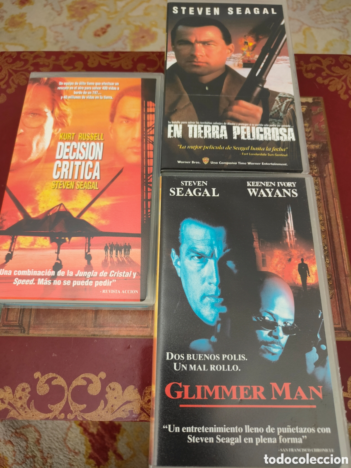 Cine: Lote 3 Pel&iacute;culas VHS Steven Seagal: Decisi&oacute;n Cr&iacute;tica + En Tierra Peligrosa + Glimmer Man - Warner