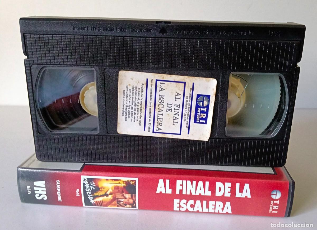 Cine: PELICULA VHS AL FINAL DE LA ESCALERA - Foto 3