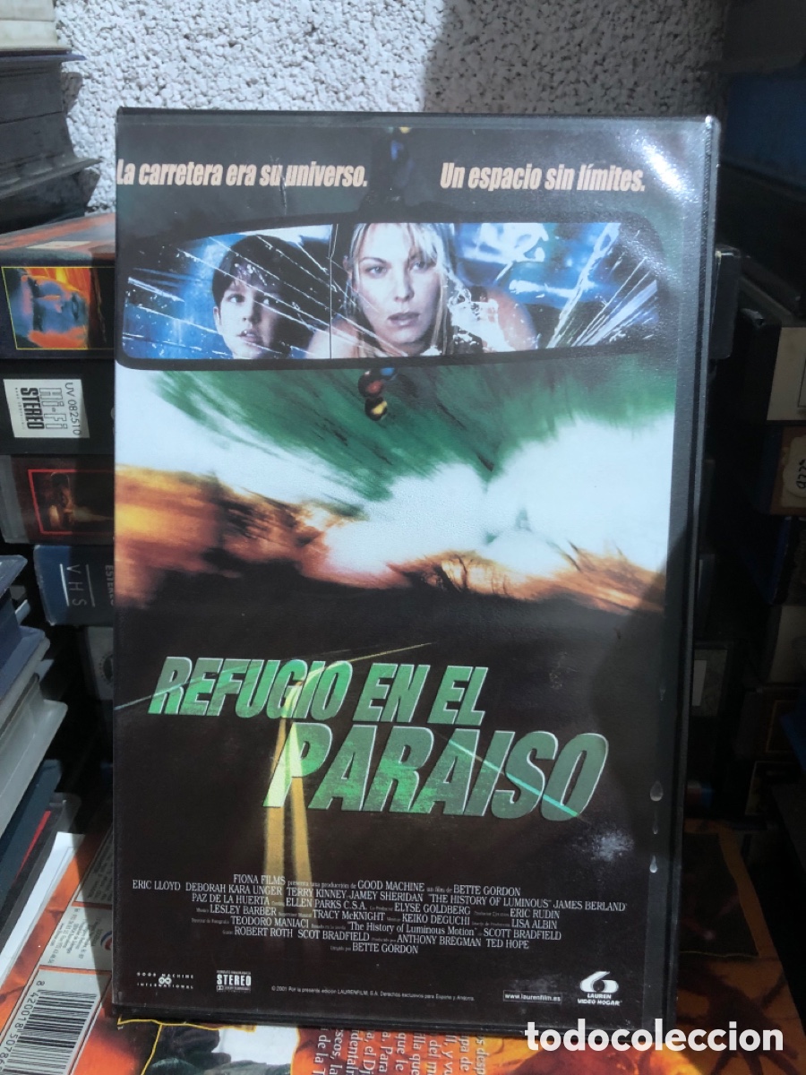 Cine: VHS V&Iacute;DEO CLUB REFUGIO EN EL PARA&Iacute;SO