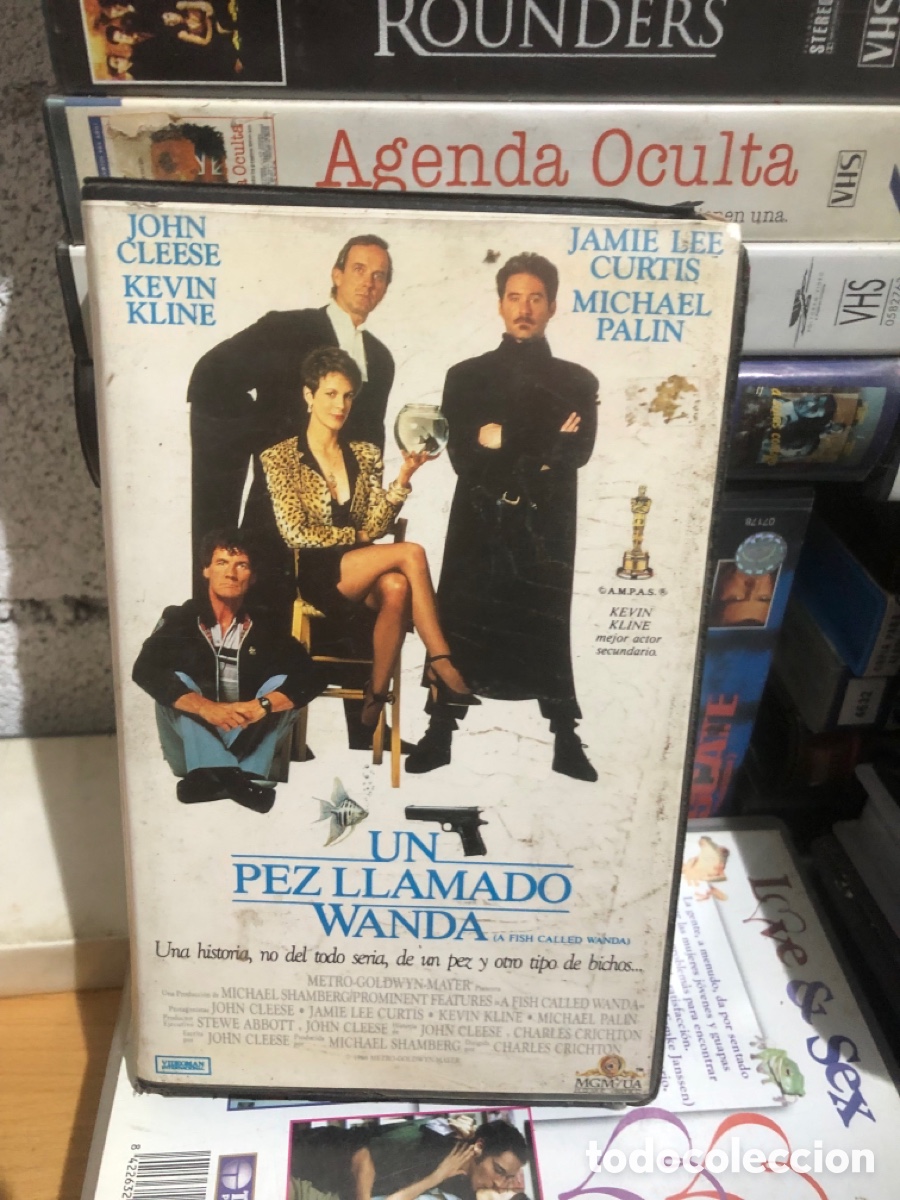 Cine: VHS V&Iacute;DEO CLUB UN PEZ LLAMADO WANDA