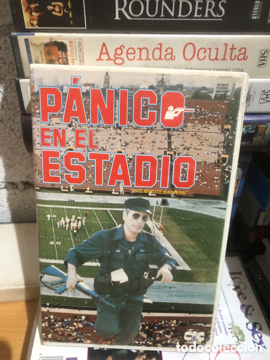 Cine: VHS V&Iacute;DEO CLUB P&Aacute;NICO EN EL ESTADIO