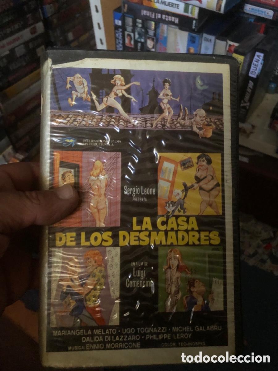Cine: CARATULA Y CAJA LA CASA DE LOS DESMADRES