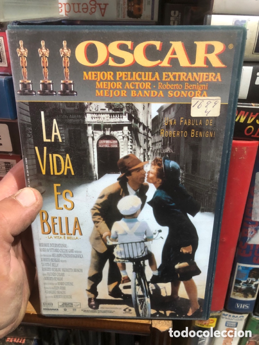Cine: VHS V&Iacute;DEO CLUB LA VIDA ES BELLA
