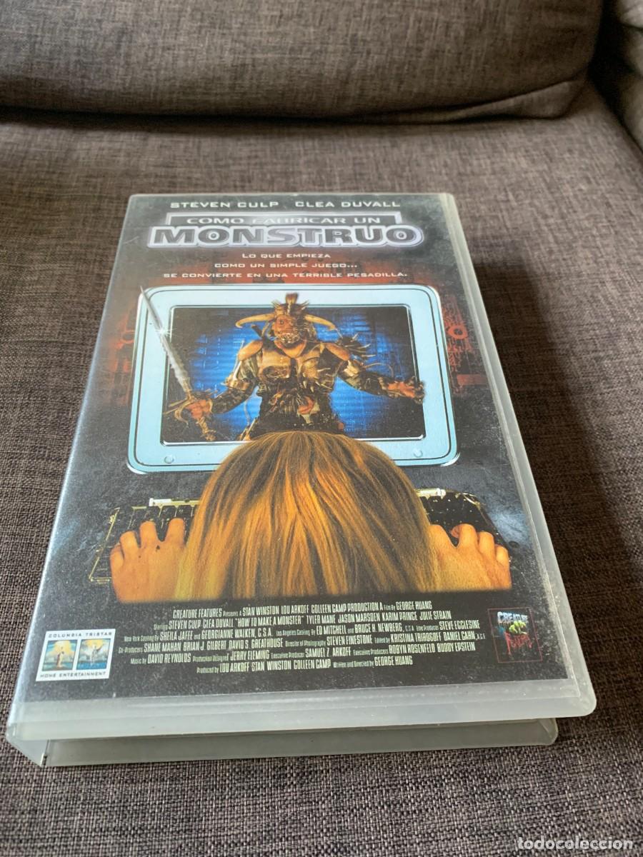 Cine: VHS. COMO FABRICAR UN MONSTRUO. ESTUCHE GRANDE. BUENA CONSERVACION