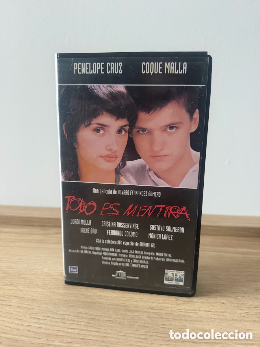 Cine: Vhs Todo es mentira. &Uacute;nica en TC