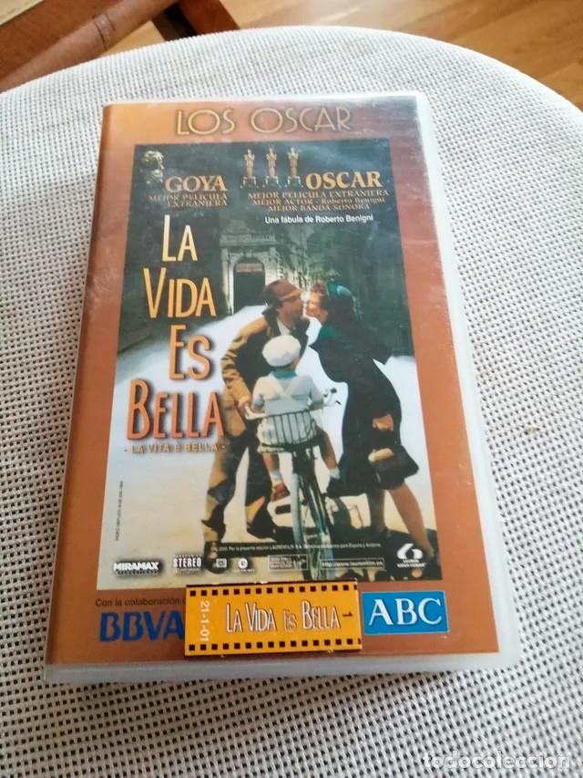 Kino: PEL&Iacute;CULA LA VIDA ES BELLA. VHS. GANADORA 3 OSCAR