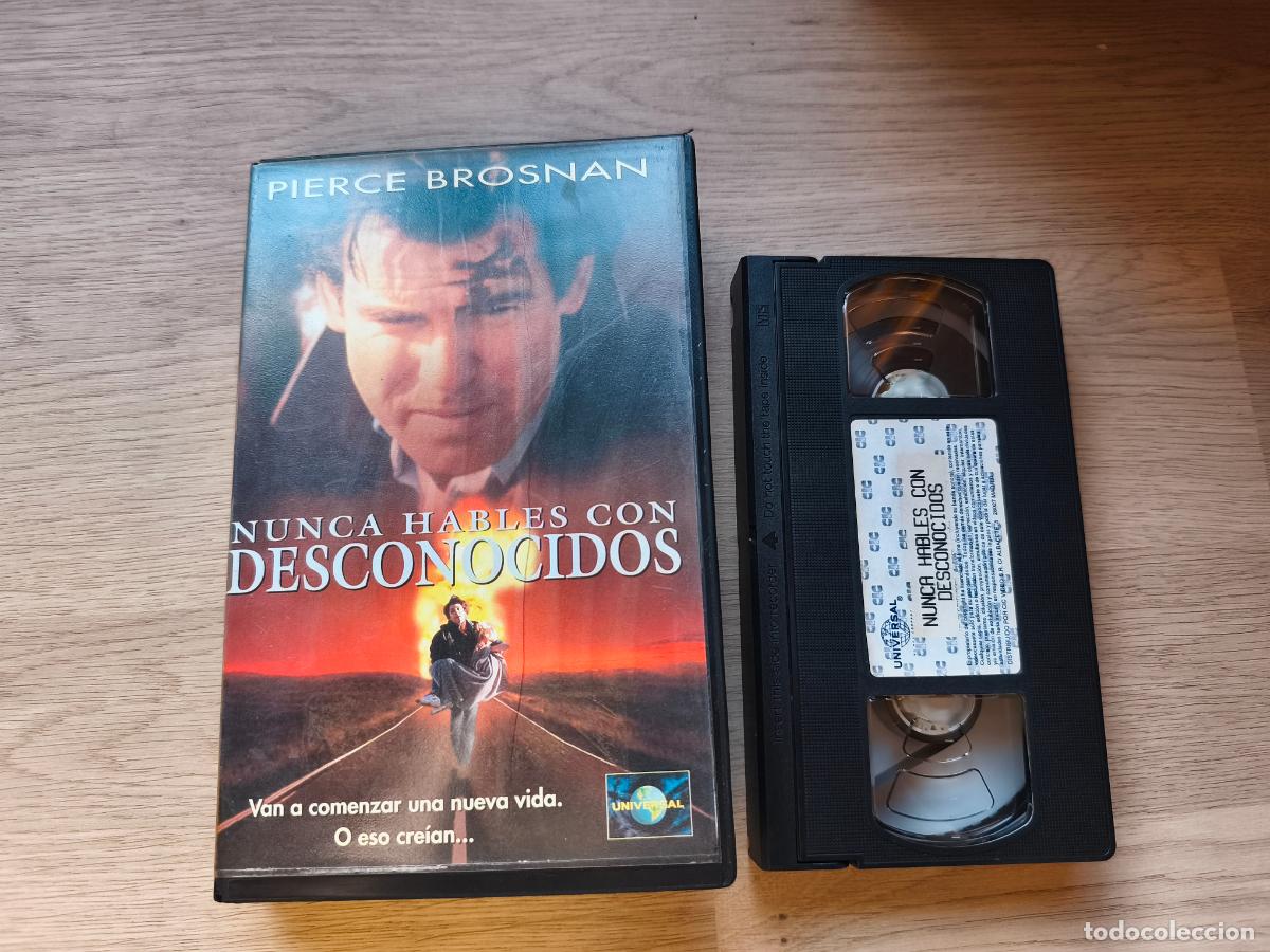 Cine: PELICULA VHS NUNCA HABLES CON DESCONOCIDOS PIERCE BROSNAN A&Ntilde;O 1995