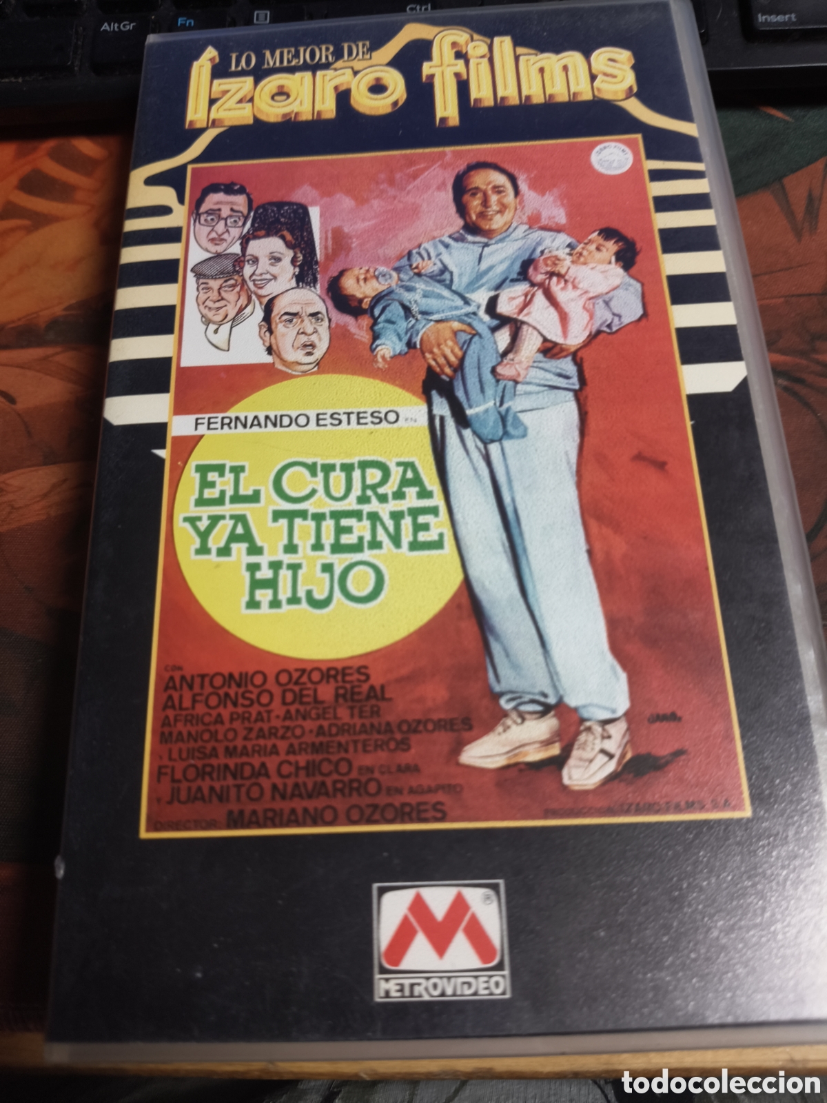 Cine: El cura ya tiene hijo VHS
