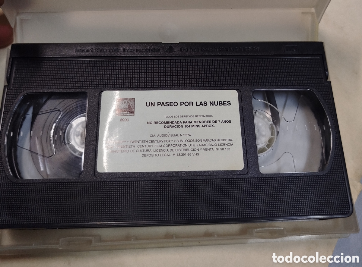 Cine: Un paseo por las nubes. SOLO PELICULA. VHS