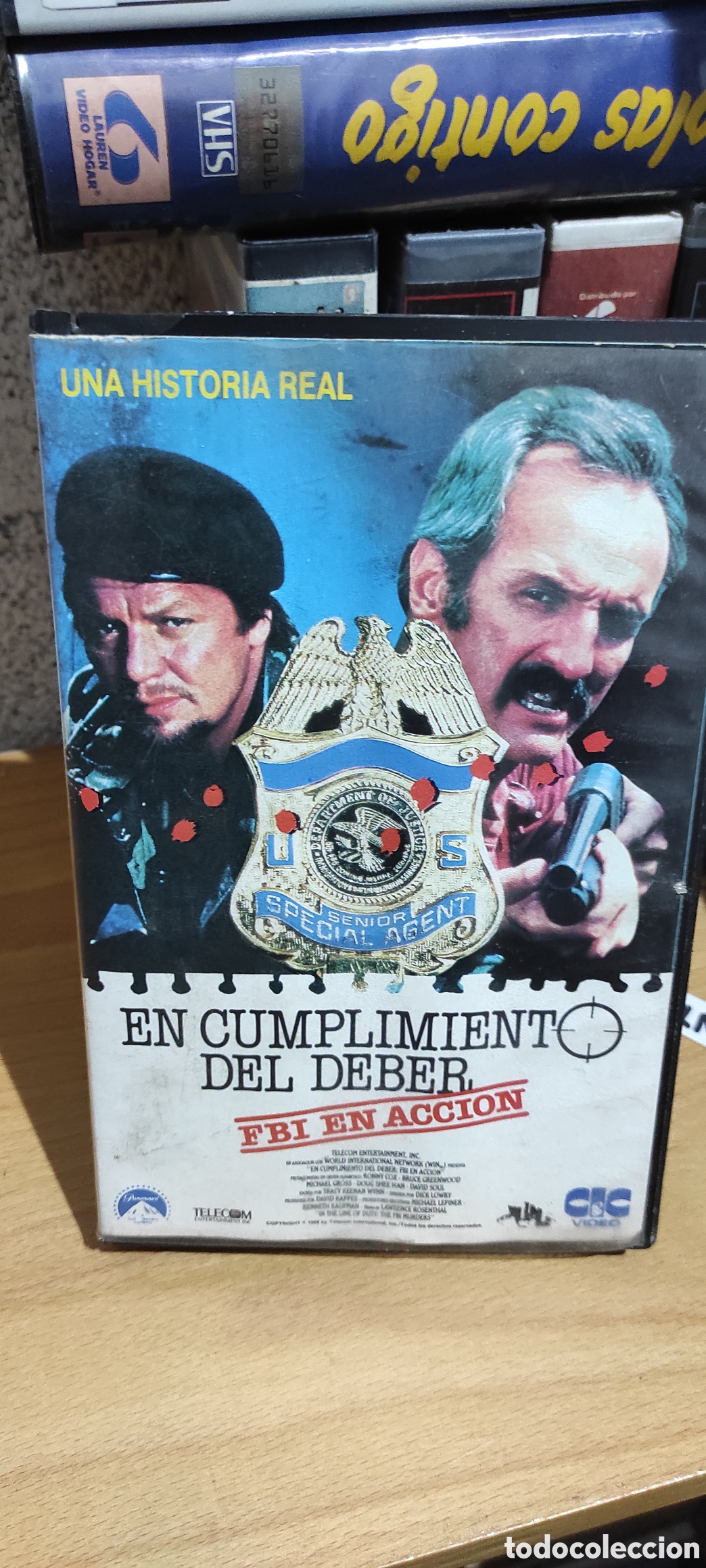 Cine: VHS VIDEO CLUB EN CUMPLIMIENTO DEL DEBER