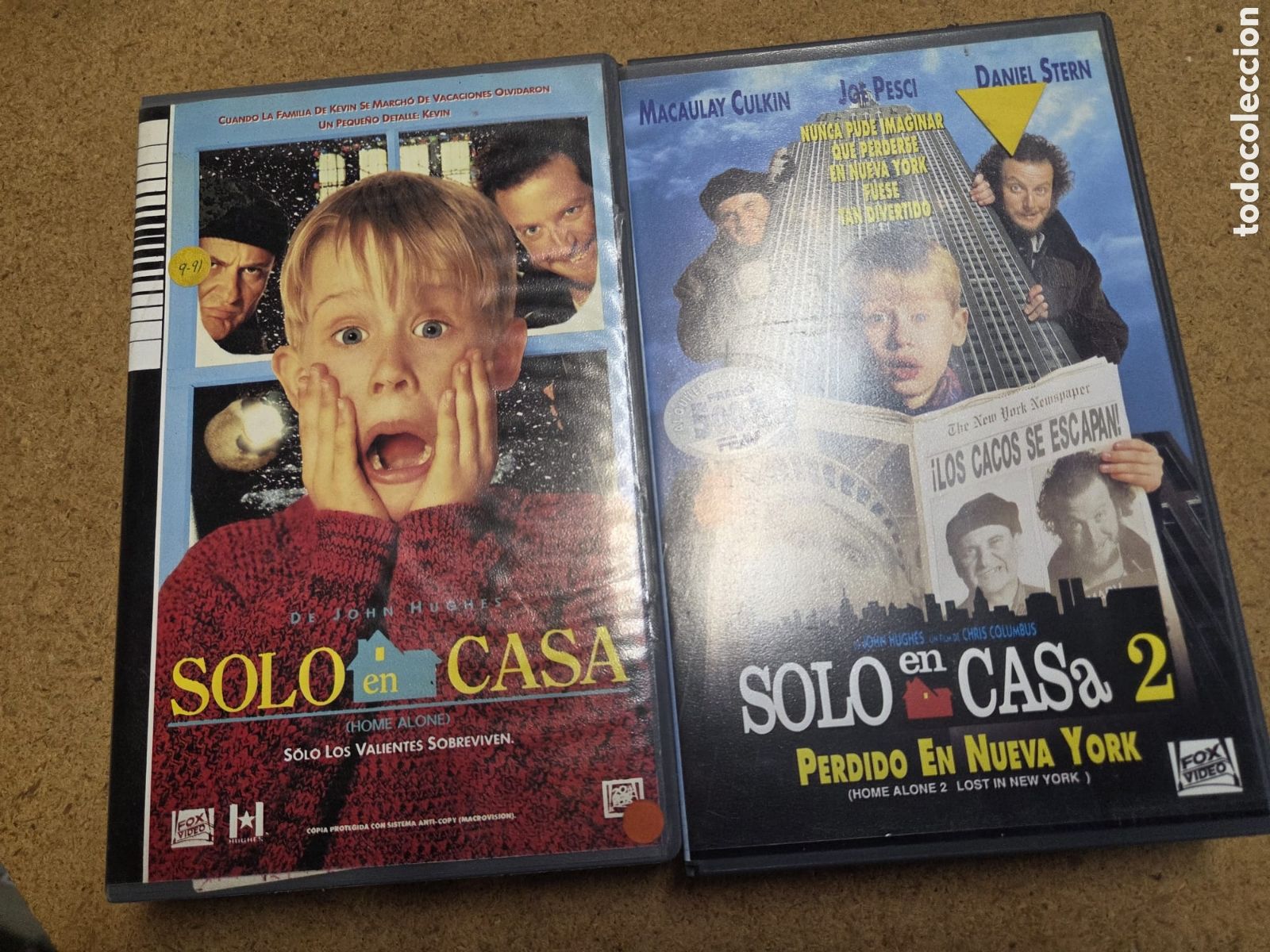 Cine: LOTE 2 PEL&Iacute;CULAS VHS ORIGINALES &ndash; SOLO EN CASA 1 Y 2 &ndash; FOX VIDEO &ndash; MACAULAY CULKIN &ndash; CINE CL&Aacute;SICO DE