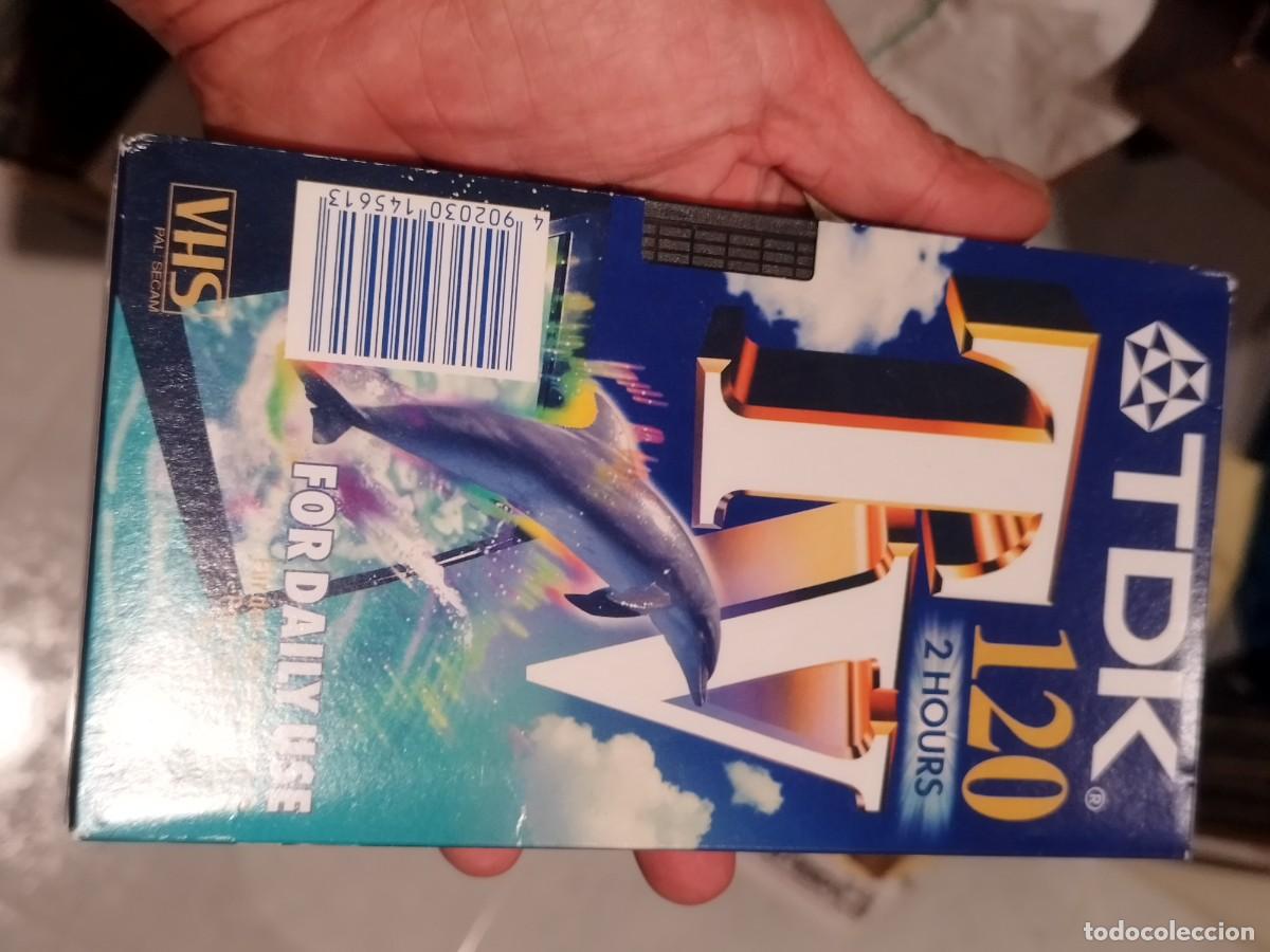 Cine: Cinta VHS grabada de TV - la lluvia, la fauna y su estudio.