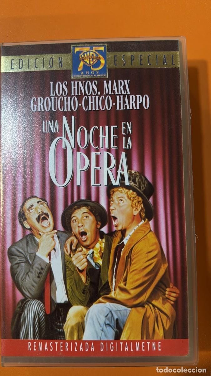 Cine: Una noche en la &Oacute;pera [VHS] Edici&oacute;n Especial