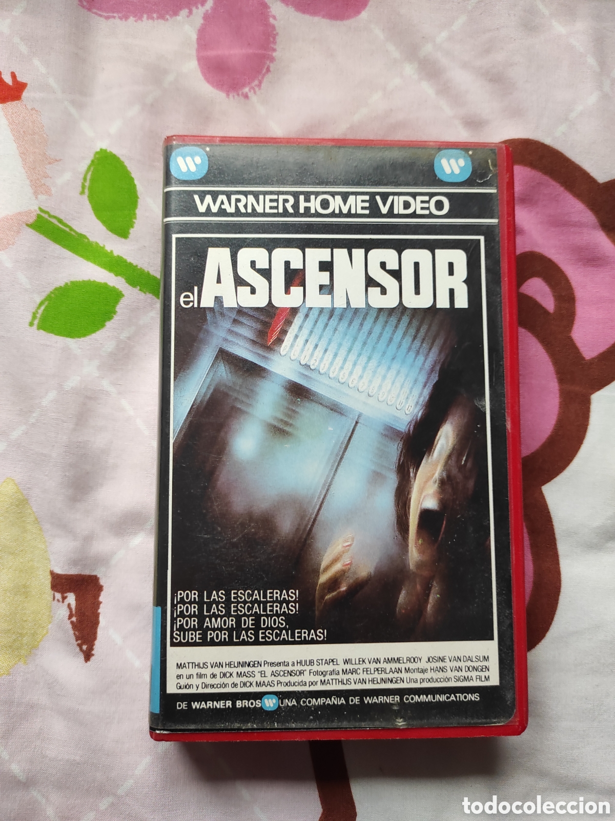 Cine: SOLO CAR&Aacute;TULA Y CAJA EL ASCENSOR